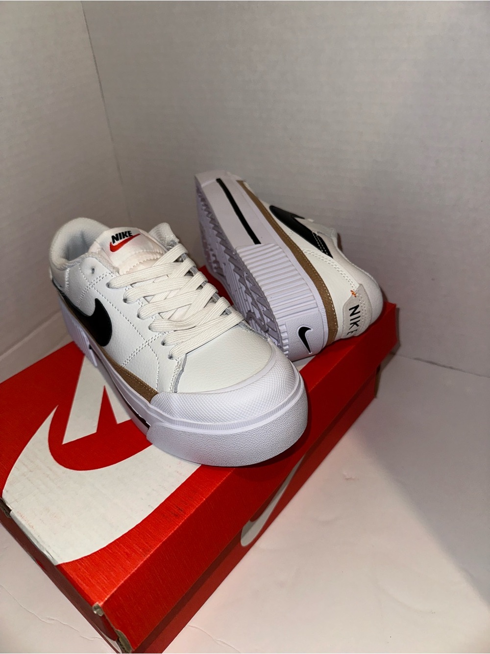 Nike White Black Gold Low-Top Sneakers